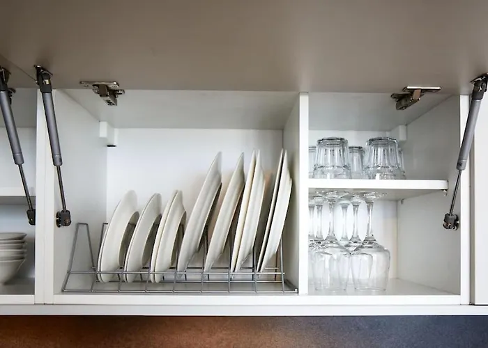 Crispi Luxury & Spacious Apt-sour Sisters Apts Apartment *