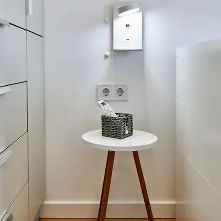 Crispi Luxury & Spacious Apt-sour Sisters Apts * Szaloniki