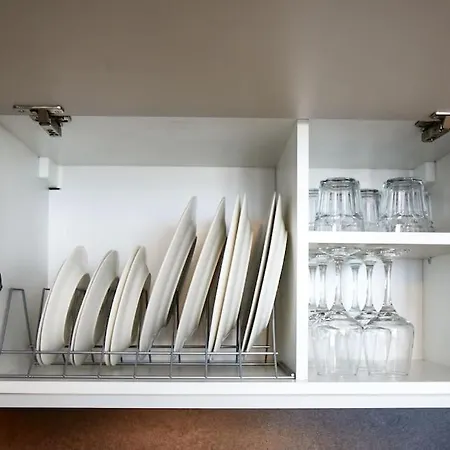 Crispi Luxury & Spacious Apt-sour Sisters Apts Apartman *