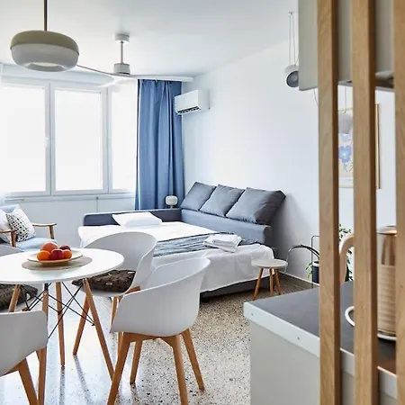 Apartman Crispi Luxury & Spacious Apt-sour Sisters Apts